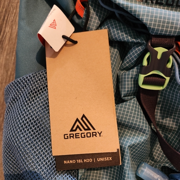 NWT Gregory Nano 18L H2O Backpack - Picture 3 of 5